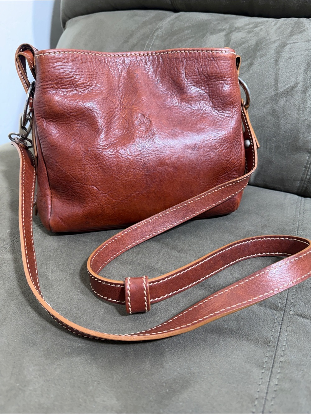 Vintage Firenze Italy Handmade Cognac Leather Crossbody Bag Fleur de Lis